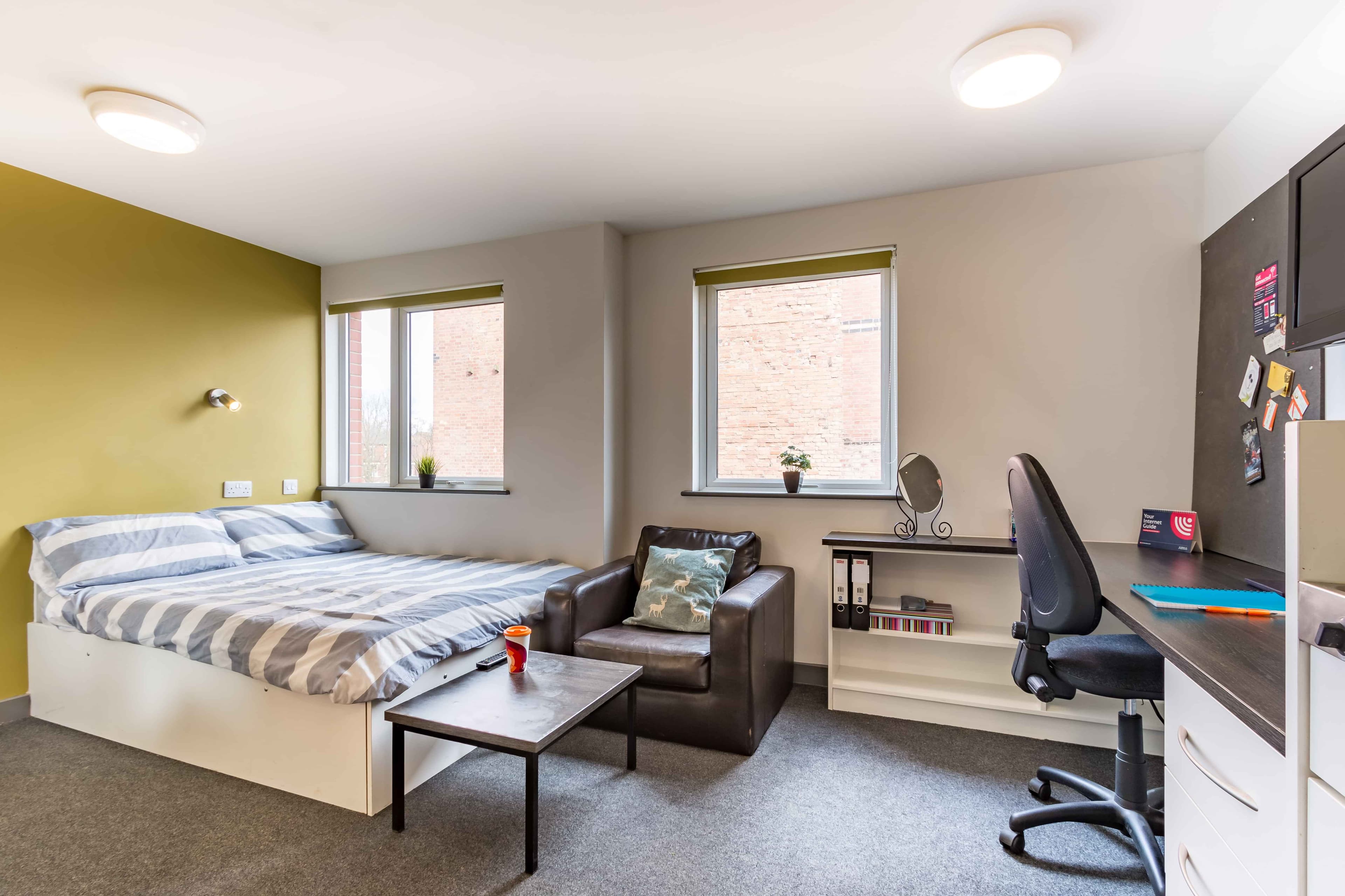 Russell View, Nottingham interior 1