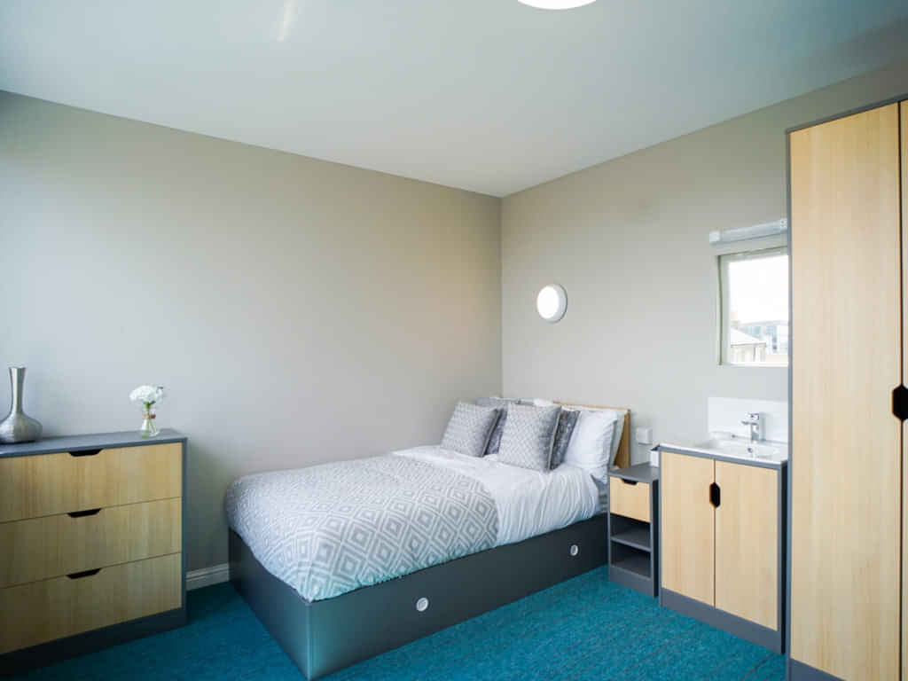 8 Roxburgh, Edinburgh  interior 1