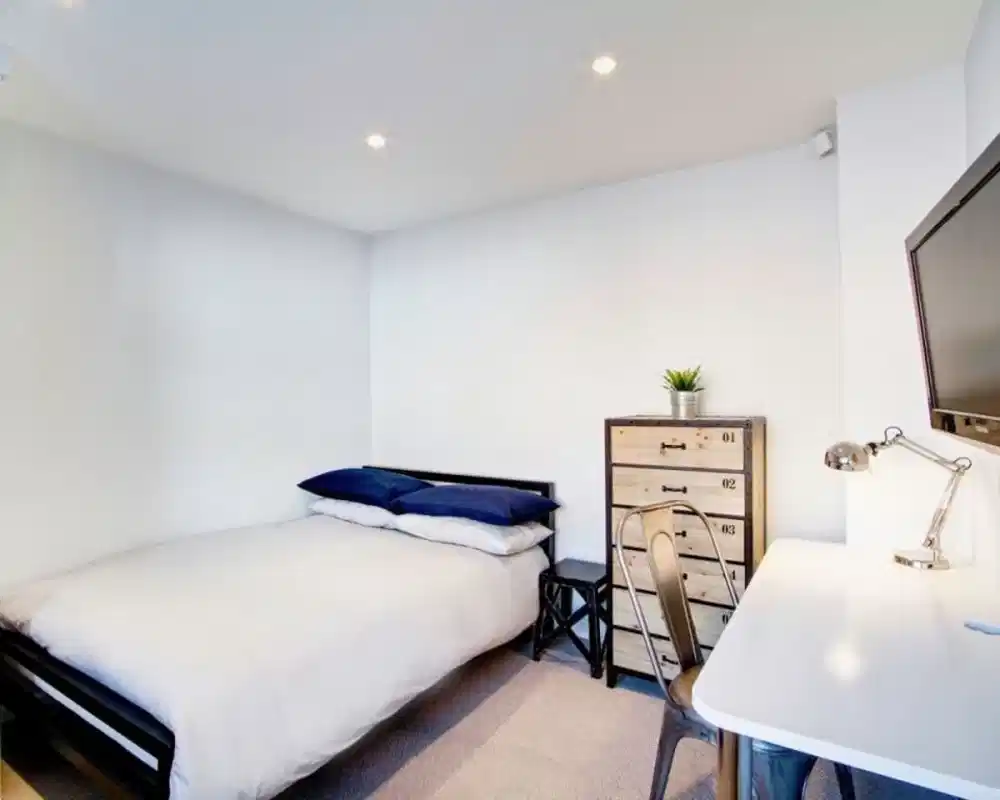 Room in a 6 Bedroom Apartment, 17 Laburnum Avenue, Durham DH1 4HA interior 1