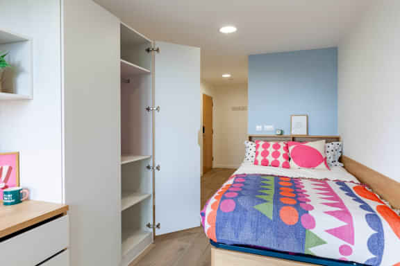 Ty Nant, Swansea interior 1
