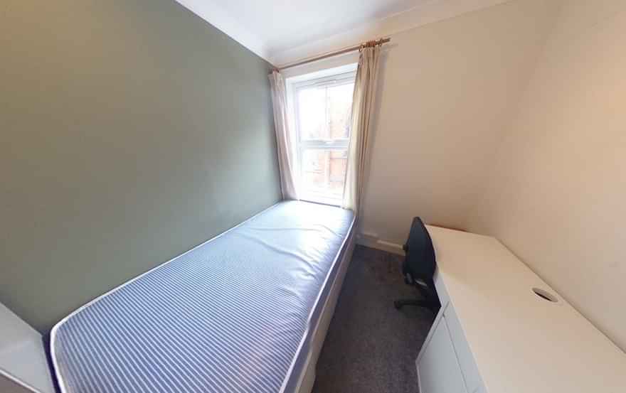 Room in a 4 Bedroom Apartment, 11 Charles Street West, Lincoln LN1 1QP interior 1