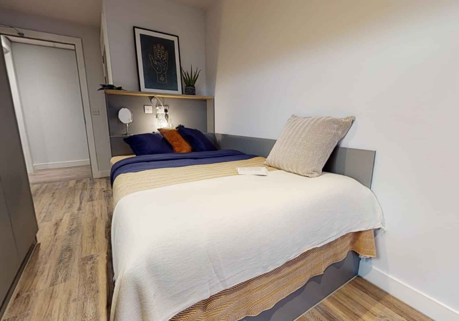 iQ Weaver Place, Coventry interior 1